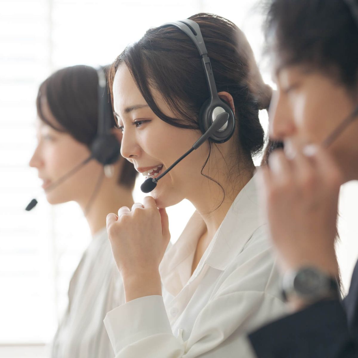 光回線 - 高速で安定した接続をお届けのイメージ画像